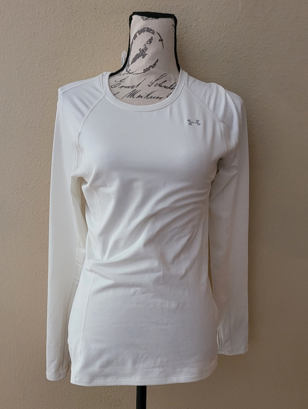 Under Armour White Women's Long Sleeve Crew Performance Top